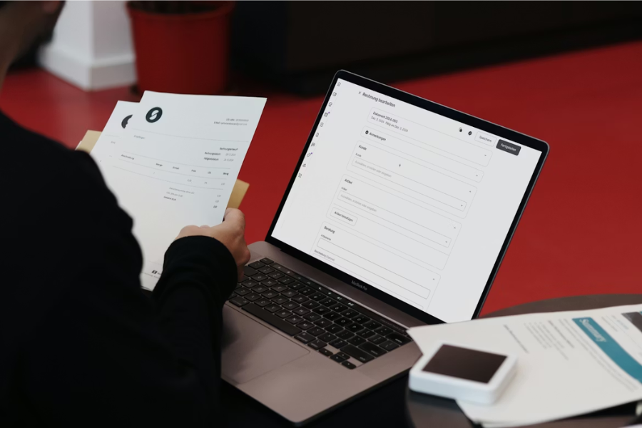How to Choose the Right e-Invoicing Software in UAE (Step-by-Step Buyer Guide) 1 e invoicing software uae