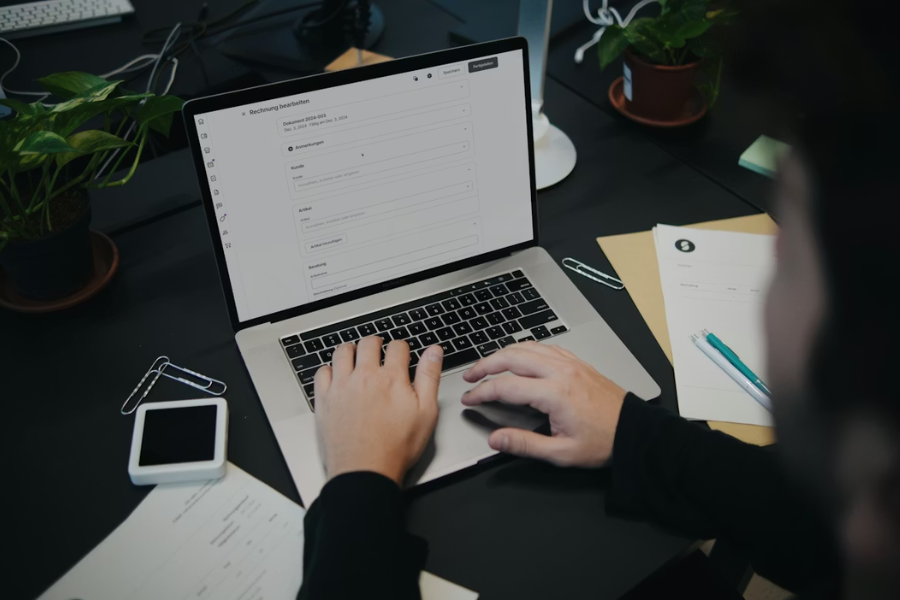 How to Choose the Right e-Invoicing Software in UAE (Step-by-Step Buyer Guide) 3 e-Invoicing Solutions